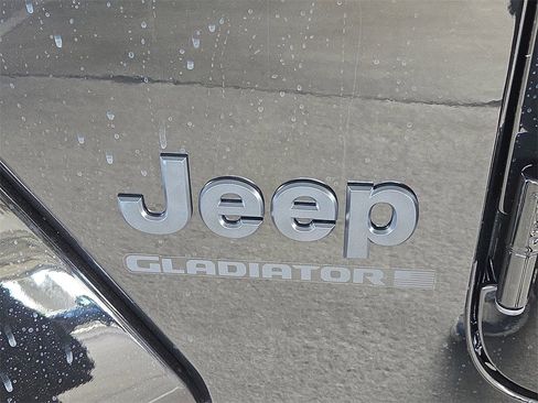 New 2025 Jeep Gladiator Sport image 14
