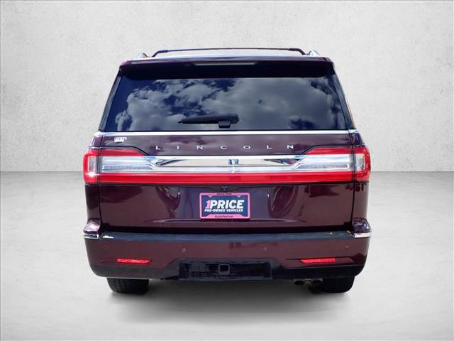 Used 2021 Lincoln Navigator L Reserve w/ Luxury Package AWD/4WD image 3
