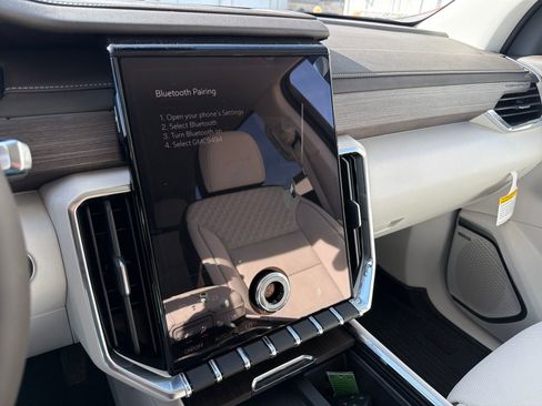 New 2026 GMC Acadia Denali image 23