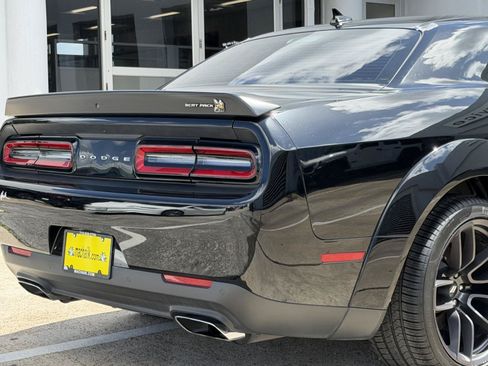 Used 2022 Dodge Challenger R/T Scat Pack RWD image 11