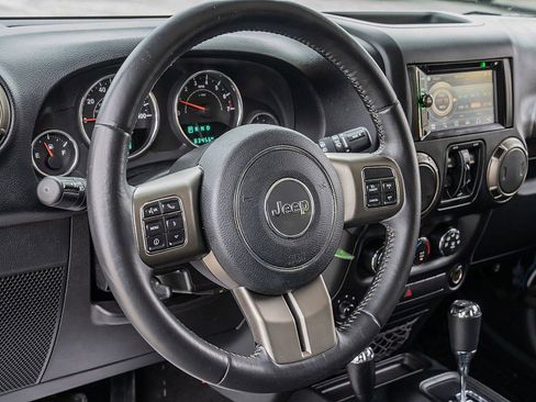 Used 2018 Jeep Wrangler Unlimited Sport AWD/4WD image 24