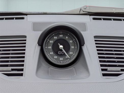 Used 2024 Porsche 911 Carrera w/ Premium Package image 21