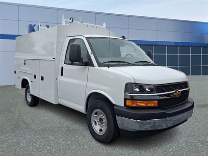 New 2025 Chevrolet Express 3500 w/ Power Convenience Package