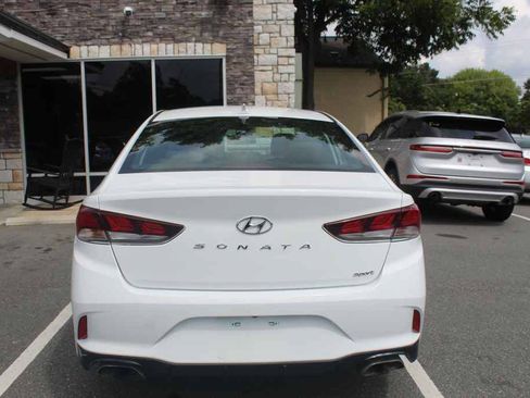 Used 2018 Hyundai Sonata Sport w/ Tech Package 05 FWD image 5