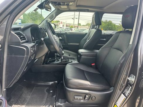 Used 2023 Toyota 4Runner TRD Off-Road Premium w/ Moonroof Package AWD/4WD image 15