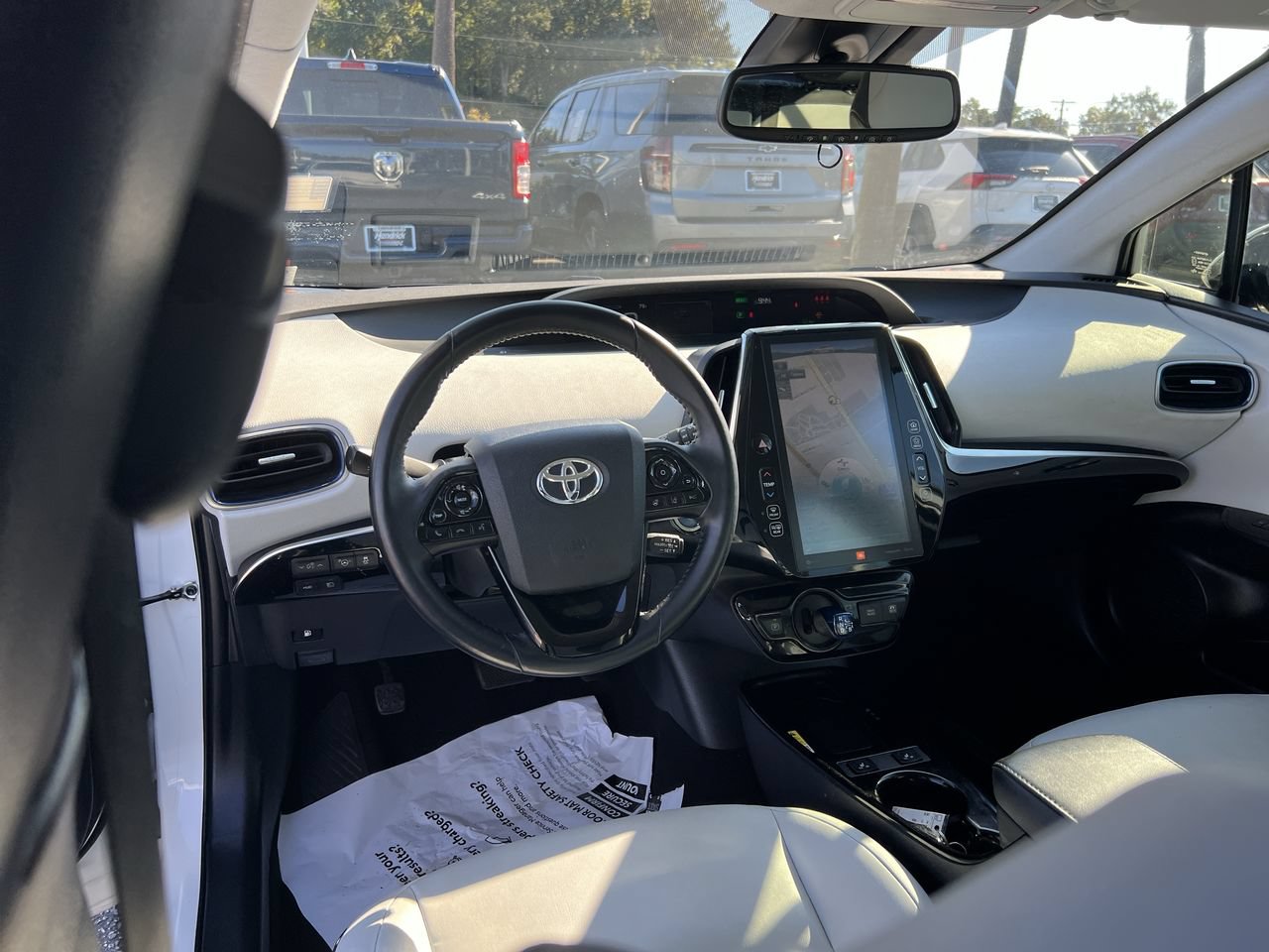 Used 2020 Toyota Prius Limited FWD image 30
