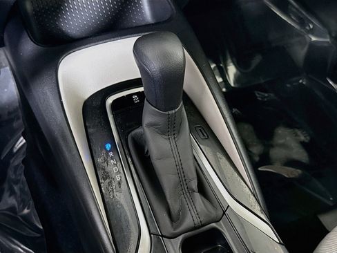 Used 2020 Toyota Corolla LE FWD image 20