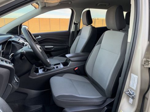 Used 2018 Ford Escape SE image 24