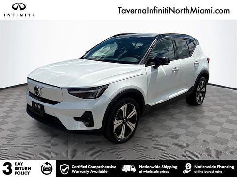 Used 2023 Volvo XC40 Recharge Plus image 1