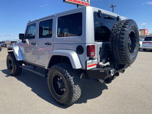 Used 2012 Jeep Wrangler Unlimited Sahara w/ Dual Top Group image 3