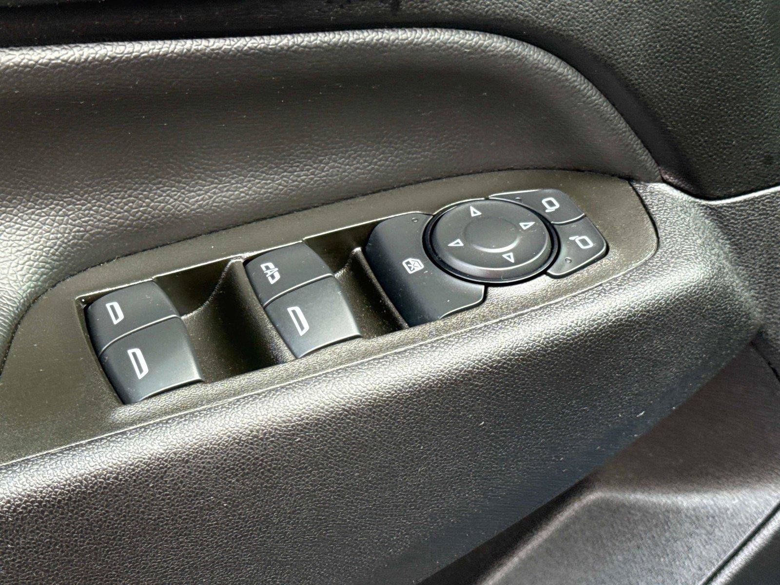Used 2024 Chevrolet Equinox LT FWD image 20