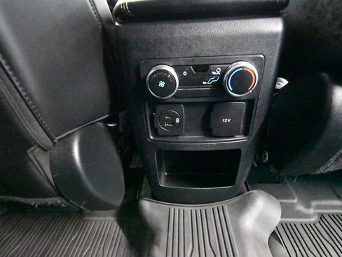 Used 2021 Ford Explorer XLT w/ Equipment Group 202A AWD/4WD image 28