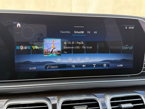 Used 2025 Mercedes-Benz GLE 450e 4MATIC image 12