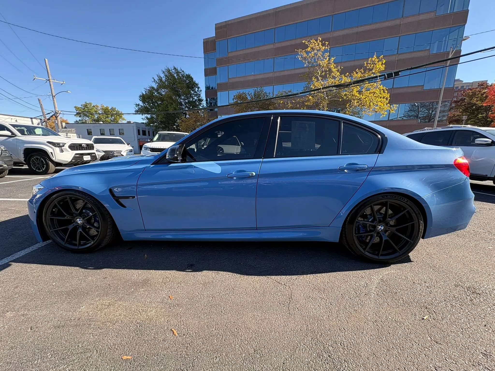 Used 2017 BMW M3 RWD image 5