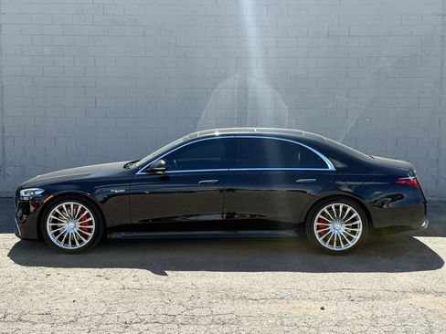 Used 2024 Mercedes-Benz S 63 AMG S w/ Carbon Fiber Exterior Package image 3