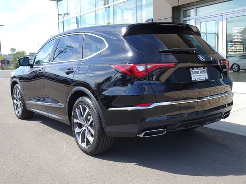 Used 2023 Acura MDX SH-AWD w/ Technology Package image 3