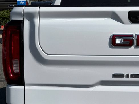 Used 2024 GMC Sierra 1500 SLT AWD/4WD image 47