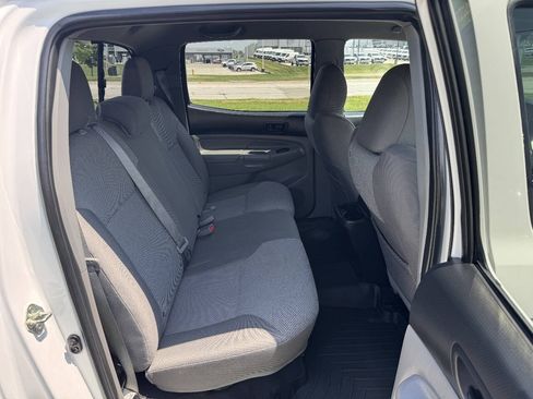 Used 2014 Toyota Tacoma 4x4 Double Cab w/ SR5 Package image 13