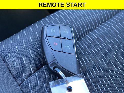 Used 2025 Chevrolet Equinox LT image 16