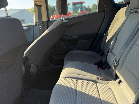 Used 2020 Ford Escape SE image 11
