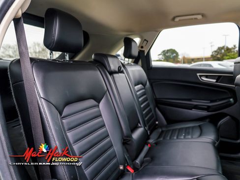 Used 2022 Ford Edge SEL w/ Convenience Package image 10