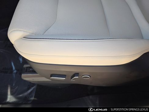 Used 2022 Tesla Model X Plaid image 15