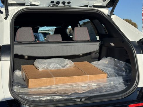 New 2025 Toyota RAV4 SE image 9