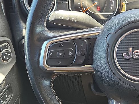 Used 2021 Jeep Wrangler Unlimited Sahara AWD/4WD image 18
