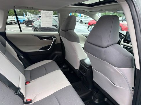 Certified 2022 Toyota RAV4 XLE w/ Convenience Package AWD/4WD image 13
