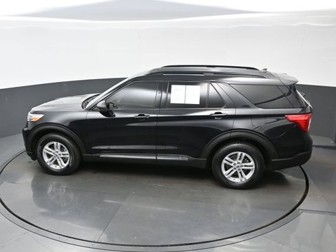 Used 2021 Ford Explorer XLT w/ Class III Trailer Tow Package image 37