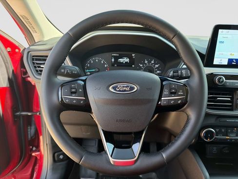 Used 2022 Ford Escape SE w/ SE Sport Appearance Package AWD/4WD image 32