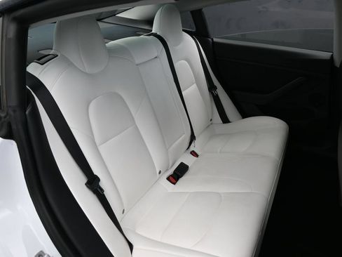 Used 2021 Tesla Model 3 Standard Range Plus RWD image 38