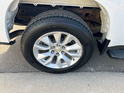 Used 2022 Chevrolet Silverado 1500 Custom image 10