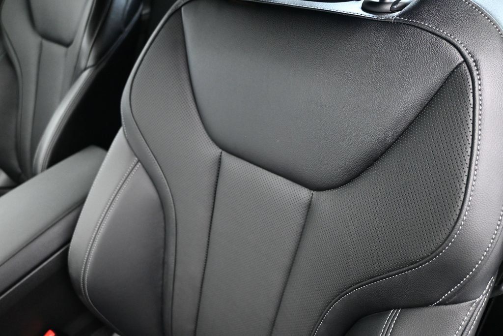 Used 2026 BMW 230i Coupe RWD image 13