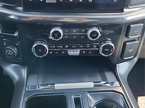 Used 2024 Ford F150 Lariat AWD/4WD image 25