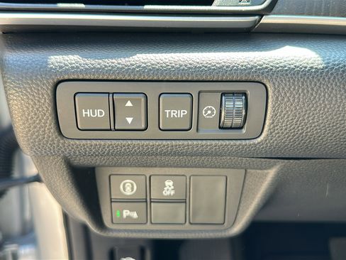 Used 2018 Honda Accord Touring image 16