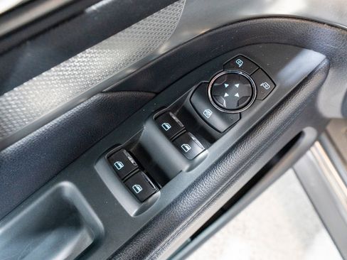 Used 2019 Ford Explorer XLT w/ Equipment Group 202A image 14