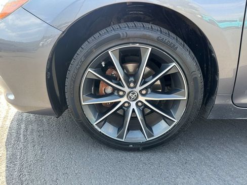 Used 2017 Toyota Camry XSE w/ Moonroof Package FWD image 12
