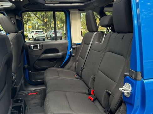 Used 2021 Jeep Wrangler Unlimited Sahara image 26