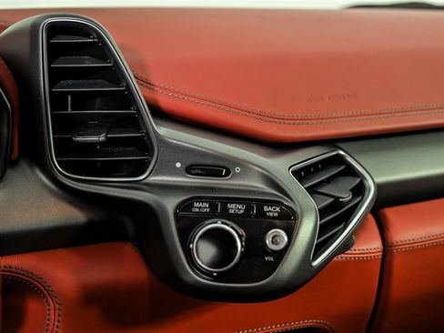 Used 2013 Ferrari 458 Italia Coupe RWD image 25