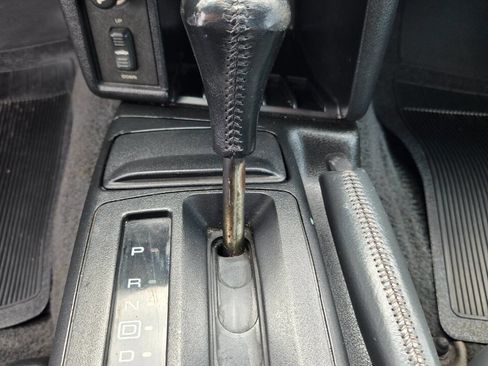 Used 1995 Chevrolet Camaro LT RWD image 26