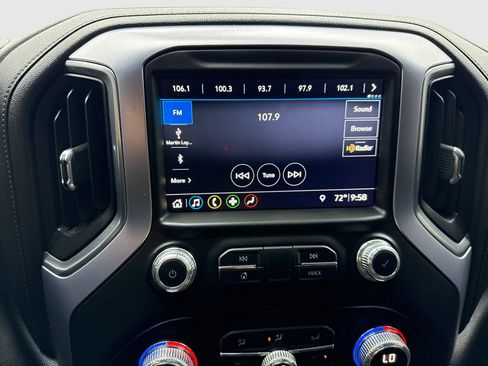 Used 2019 GMC Sierra 1500 SLT AWD/4WD image 30