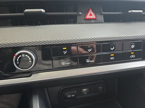 Certified 2024 Kia Sportage LX image 16