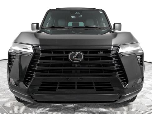 Used 2024 Lexus GX 550 w/ Accessory Package (Z1) AWD/4WD image 2