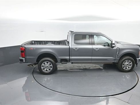 Used 2023 Ford F350 Lariat w/ Tow Technology Package image 30