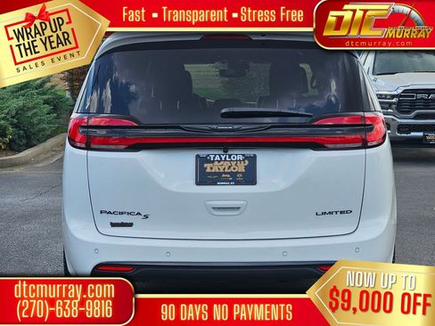 New 2026 Chrysler Pacifica Limited w/ Uconnect Theater Family Group image 6