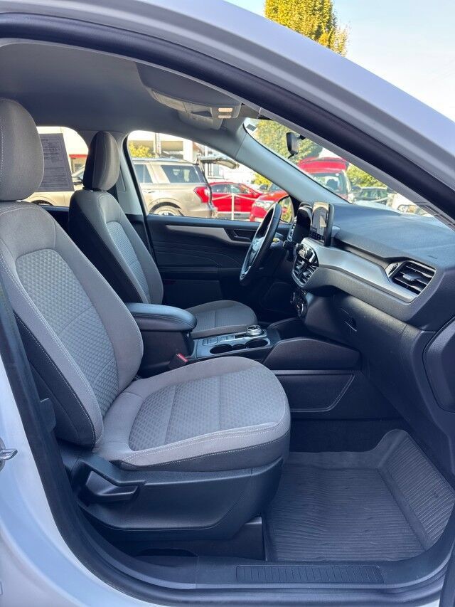 Used 2022 Ford Escape SE w/ Convenience Package AWD/4WD image 17