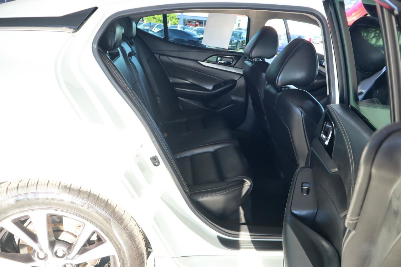 Used 2017 Nissan Maxima 3.5 SV FWD image 33