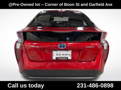 Used 2016 Toyota Prius Four FWD image 4
