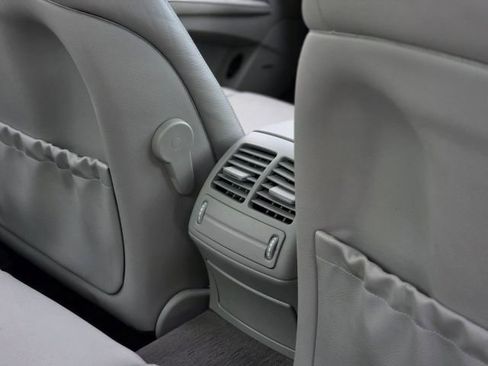 Used 2007 Mercedes-Benz E 350 4MATIC Sedan image 34